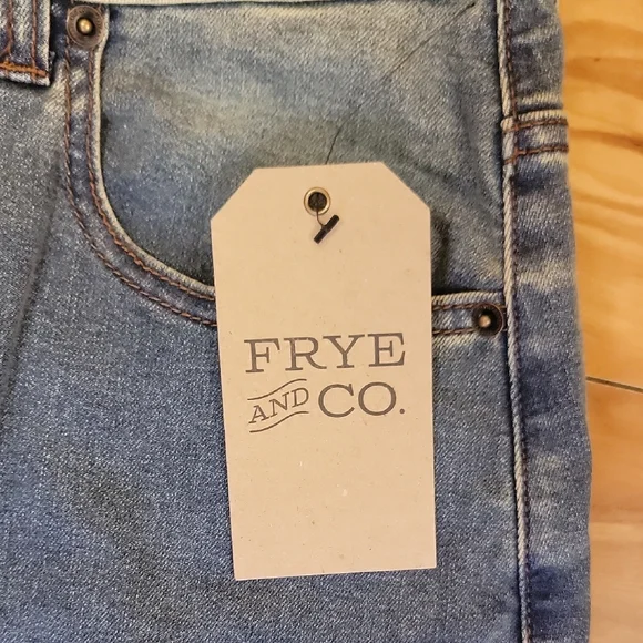 💜 FRYE AND CO. Size 8 Long Denim Skirt In Color Marley Wash NWT - Picture 4 of 14